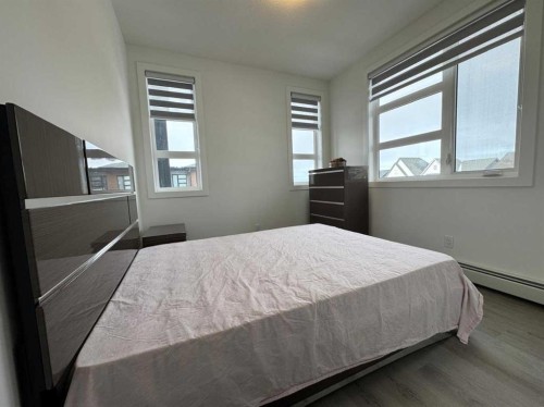 1207-55 Lucas Nw, Calgary, AB - Indoor Photo Showing Bedroom
