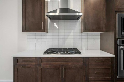 136 Wolf Hollow Manor Se, Calgary, AB - Indoor Photo Showing Kitchen