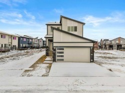 136 Wolf Hollow Manor SE Calgary, AB T2X 5R9