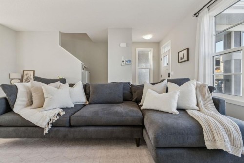 22 Precedence Glen, Cochrane, AB 