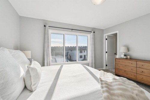 22 Precedence Glen, Cochrane, AB 