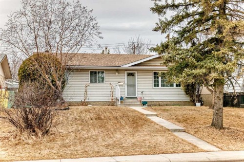 352 Malvern Close Ne, Calgary, AB - Outdoor