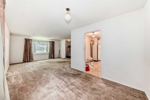 352 Malvern Close Ne, Calgary, AB - Indoor Photo Showing Other Room
