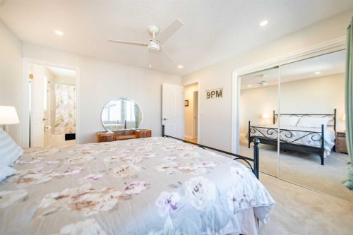4 Cedargrove Road Sw, Calgary, AB - Indoor Photo Showing Bedroom