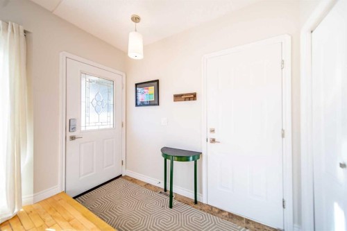 4 Cedargrove Road Sw, Calgary, AB - Indoor Photo Showing Other Room