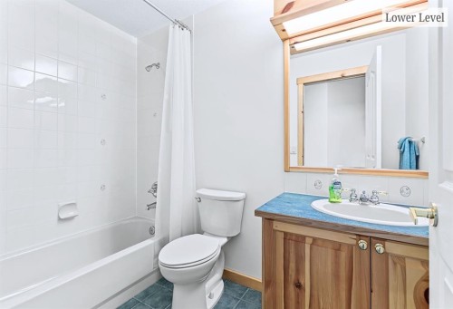 18 Juniper Ridge, Canmore, AB - Indoor Photo Showing Bathroom