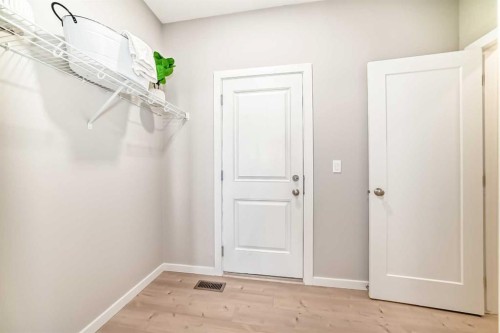 58 Walgrove Bay Se, Calgary, AB - Indoor