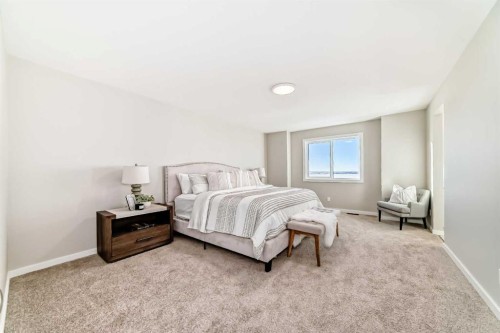 58 Walgrove Bay Se, Calgary, AB - Indoor Photo Showing Bedroom