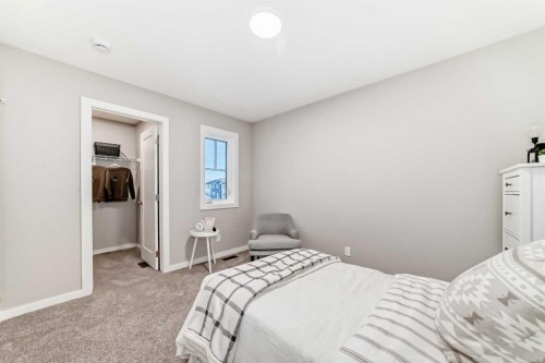 58 Walgrove Bay Se, Calgary, AB - Indoor Photo Showing Bedroom