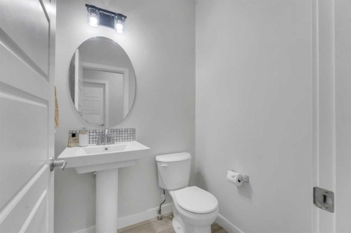 15 Midgrove Drive Sw, Airdrie, AB - Indoor Photo Showing Bathroom