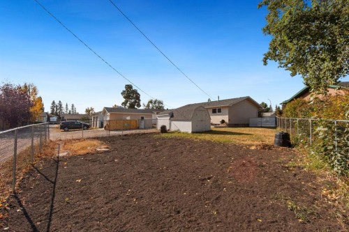 21 Pearson Place, Carstairs, AB - Outdoor