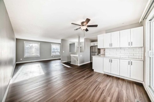 3613 28A Avenue Se, Calgary, AB - Indoor Photo Showing Kitchen