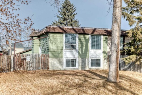 3613 28A Avenue Se, Calgary, AB - Outdoor