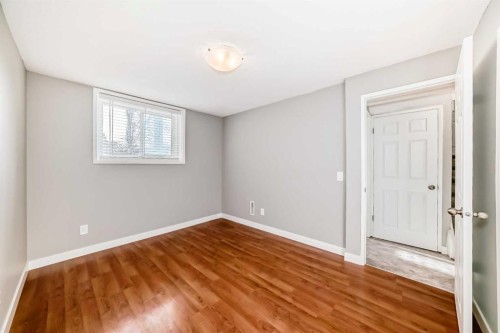 3613 28A Avenue Se, Calgary, AB - Indoor Photo Showing Other Room