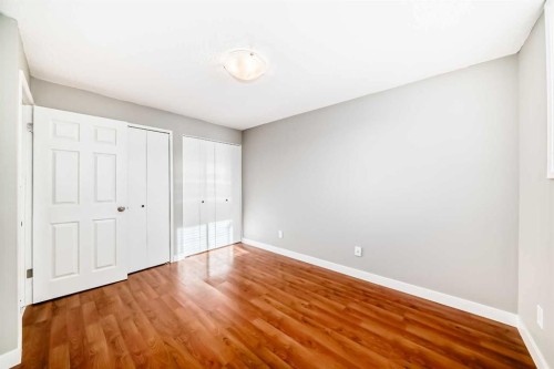 3613 28A Avenue Se, Calgary, AB - Indoor Photo Showing Other Room
