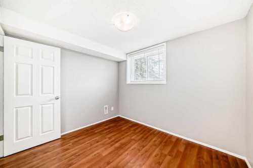3613 28A Avenue Se, Calgary, AB - Indoor Photo Showing Other Room
