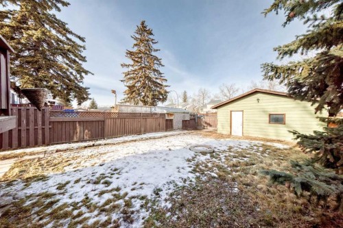 3613 28A Avenue Se, Calgary, AB - Outdoor
