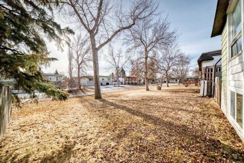 3613 28A Avenue Se, Calgary, AB - Outdoor