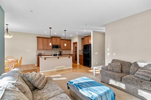 5 Mahogany Square Se, Calgary, AB - Indoor Photo Showing Living Room