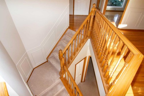 16 Eagleview Heights Nw, Cochrane, AB - Indoor Photo Showing Other Room