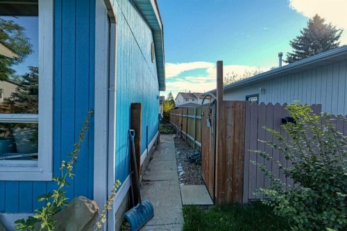 20 Falton Way Ne, Calgary, AB - Outdoor