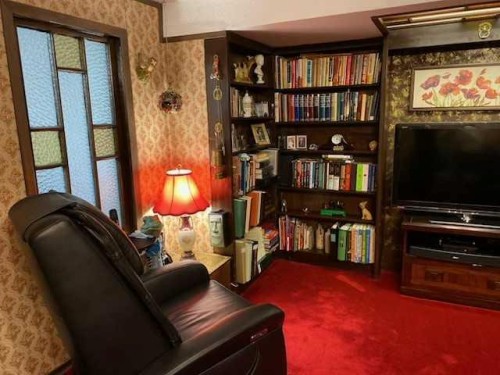 6311 Pineridge Road Ne, Calgary, AB - Indoor