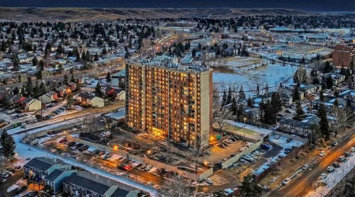 901-4944 Dalton Drive NW Calgary, AB T3A 2E6