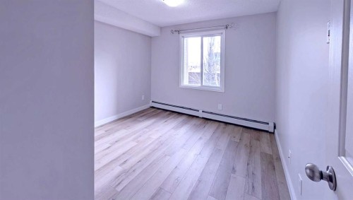 1204-2371 Eversyde Avenue Sw, Calgary, AB - Indoor Photo Showing Other Room