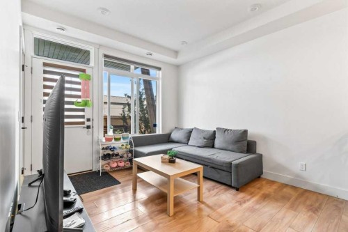 110 Savanna Walk Ne, Calgary, AB - Indoor Photo Showing Living Room
