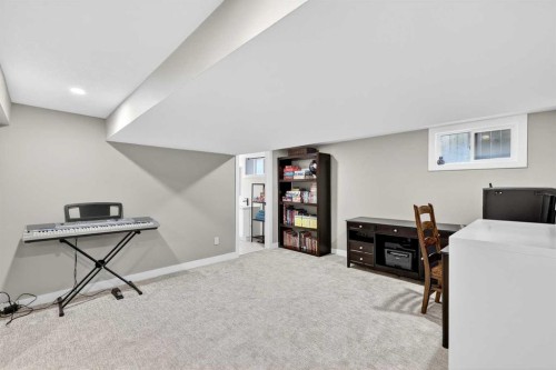 3231 25 Street Sw, Calgary, AB - Indoor