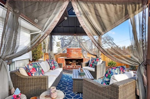 3231 25 Street Sw, Calgary, AB - Outdoor With Exterior