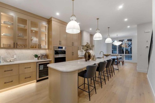 1729 19 Avenue Nw, Calgary, AB - Indoor Photo Showing Kitchen With Upgraded Kitchen
