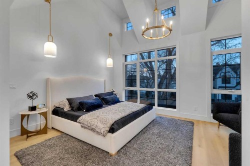 1729 19 Avenue Nw, Calgary, AB - Indoor Photo Showing Bedroom