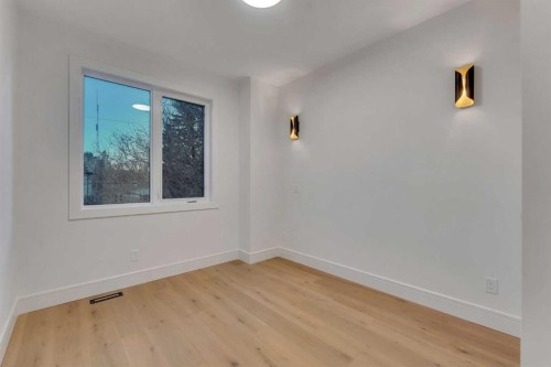 1729 19 Avenue Nw, Calgary, AB - Indoor Photo Showing Other Room