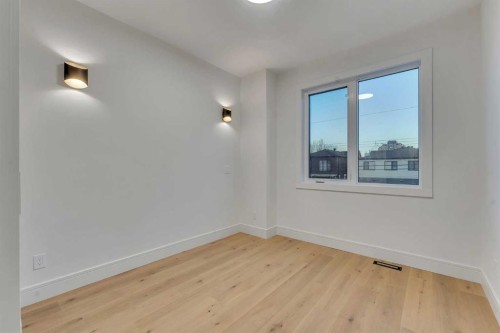 1729 19 Avenue Nw, Calgary, AB - Indoor Photo Showing Other Room