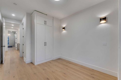 1729 19 Avenue Nw, Calgary, AB - Indoor Photo Showing Other Room