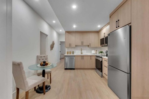 1729 19 Avenue Nw, Calgary, AB - Indoor Photo Showing Kitchen