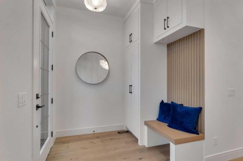 1729 19 Avenue Nw, Calgary, AB - Indoor Photo Showing Other Room