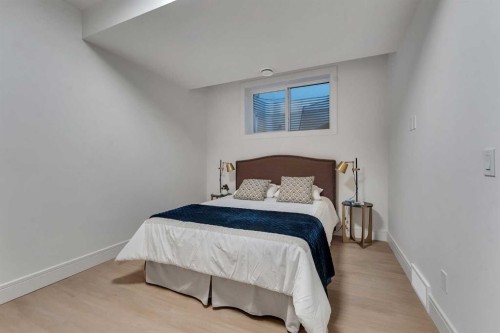 1729 19 Avenue Nw, Calgary, AB - Indoor Photo Showing Bedroom