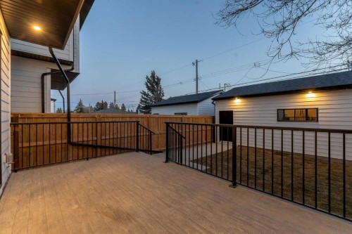 1729 19 Avenue Nw, Calgary, AB - Outdoor With Exterior