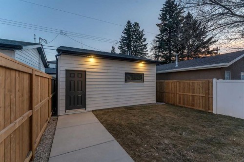 1729 19 Avenue Nw, Calgary, AB - Outdoor With Exterior