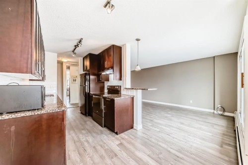 302-4455A Greenview Drive Ne, Calgary, AB - Indoor Photo Showing Kitchen