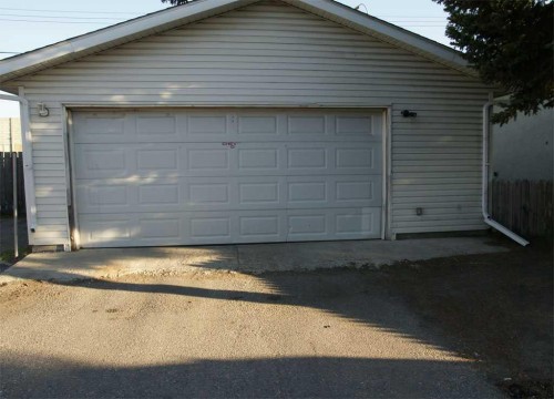 1908 Olympia Drive Se, Calgary, AB - Outdoor