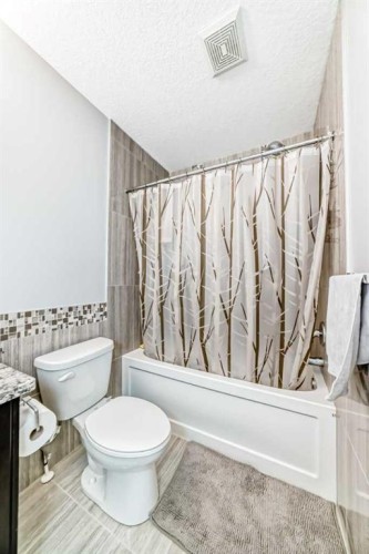 26 Saddlelake View Ne, Calgary, AB 