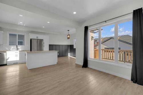 85 Reynolds Road, Sylvan Lake, AB - Indoor Photo Showing Kitchen
