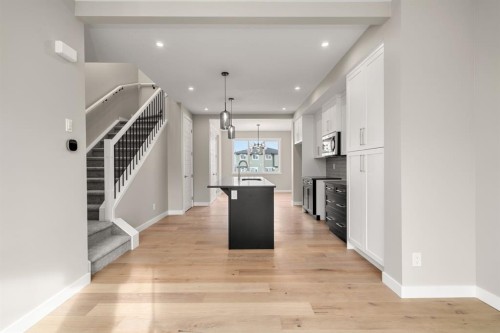 122 Sora Gardens Se, Calgary, AB - Indoor