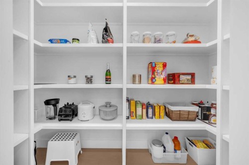 1623 16A Street Se, Calgary, AB - Indoor With Storage