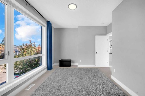 1623 16A Street Se, Calgary, AB - Indoor Photo Showing Other Room