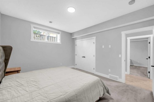 1623 16A Street Se, Calgary, AB - Indoor Photo Showing Bedroom
