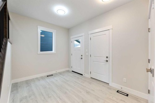 530 Ranch Green, Strathmore, AB - Indoor Photo Showing Other Room